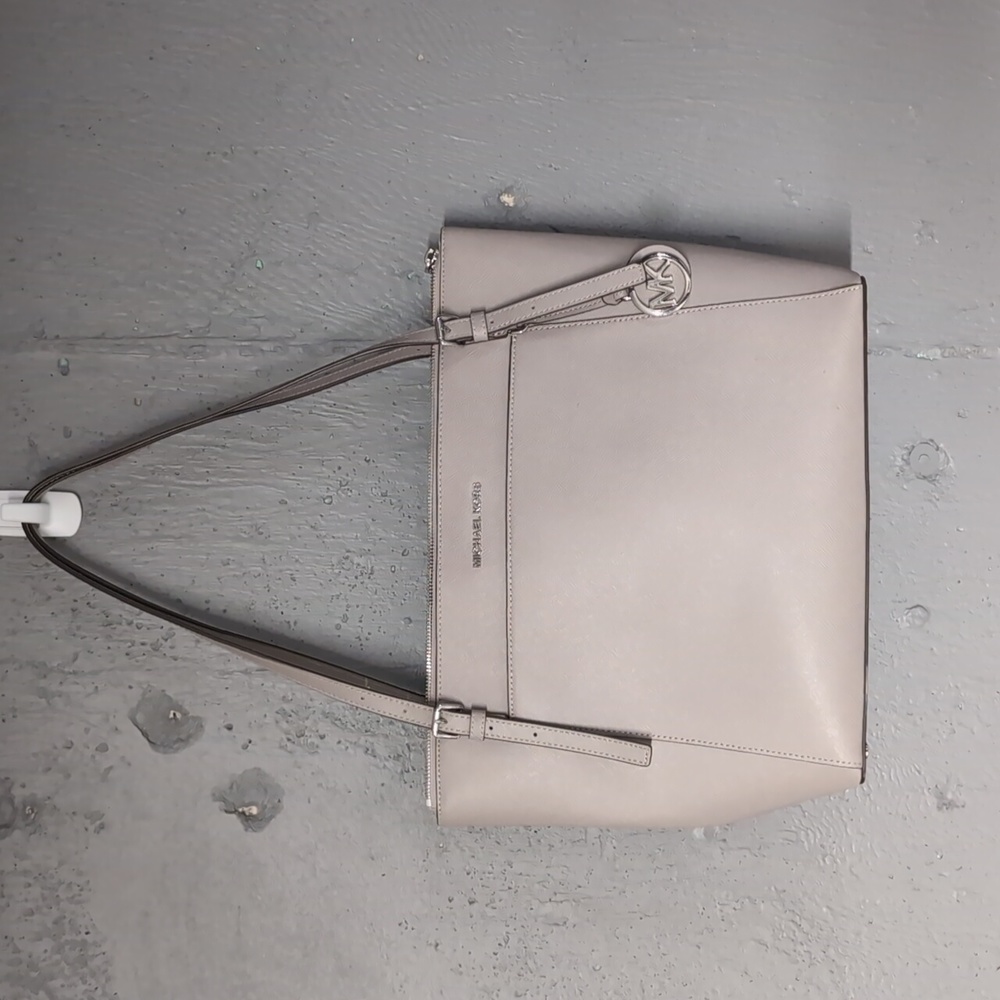 Michael Kors leather Voyager tote large NWT